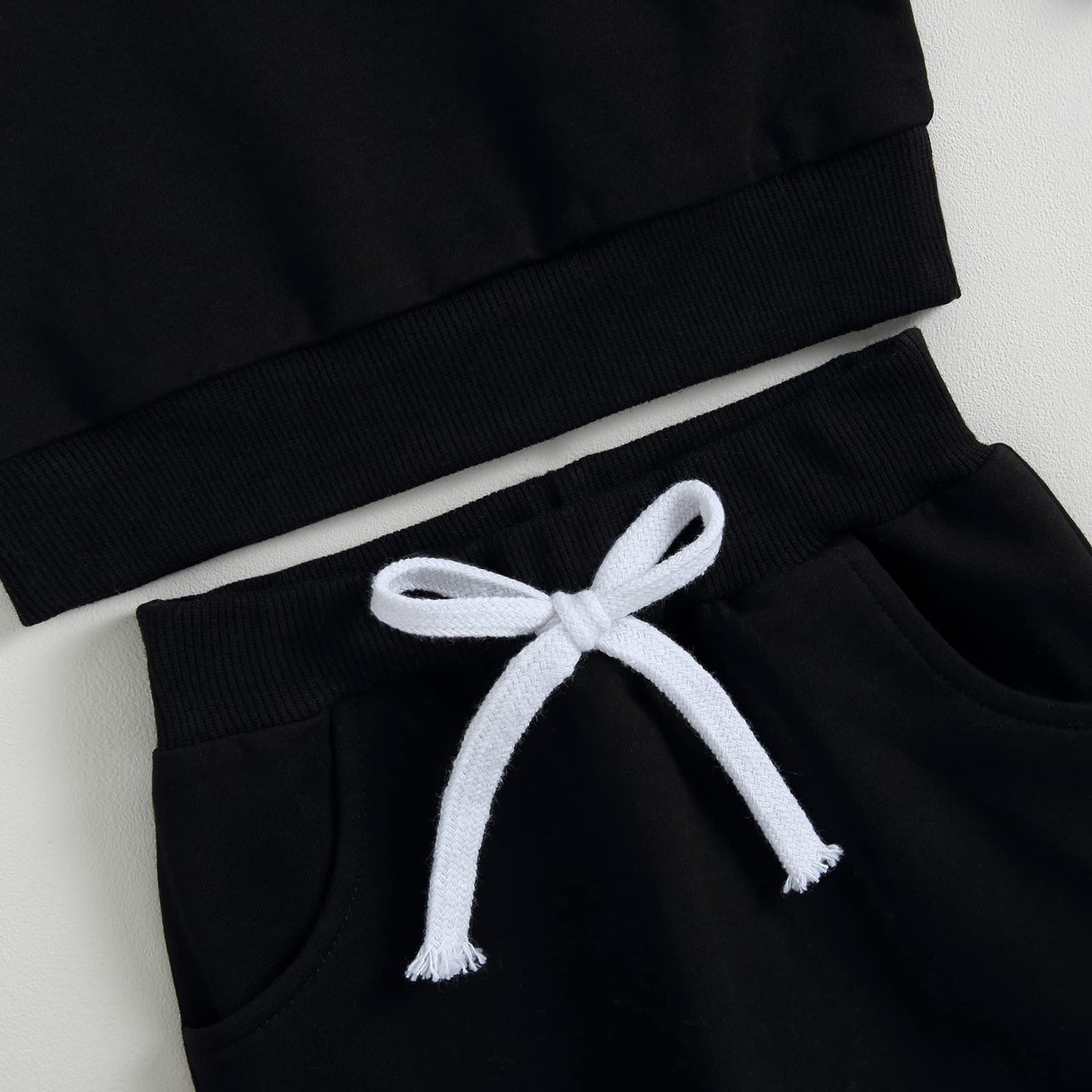 Kupretty Conjunto de sudadera de manga larga con bloques de color y pantalones deportivos para bebé niño