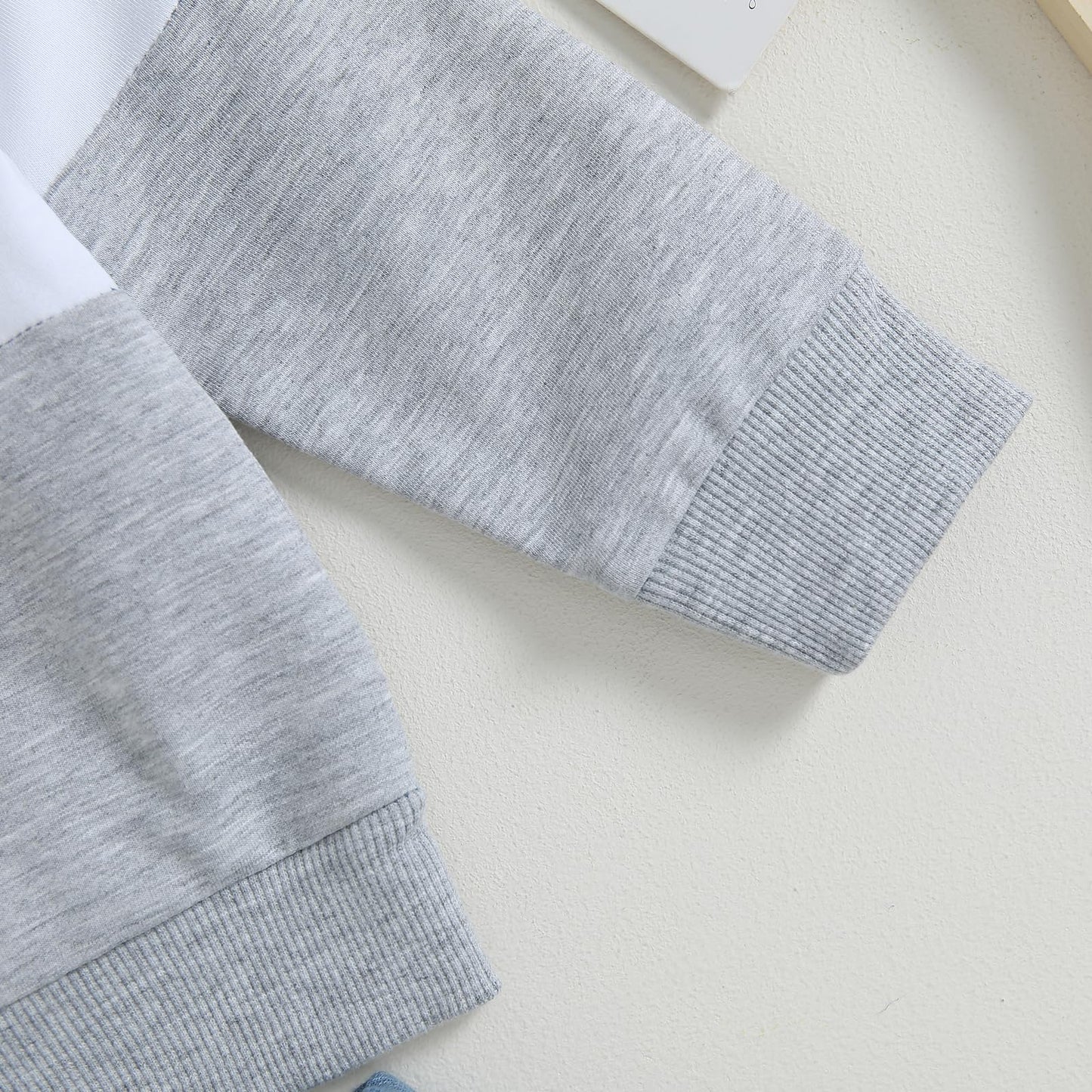 Kupretty Conjunto de sudadera de manga larga con bloques de color y pantalones deportivos para bebé niño