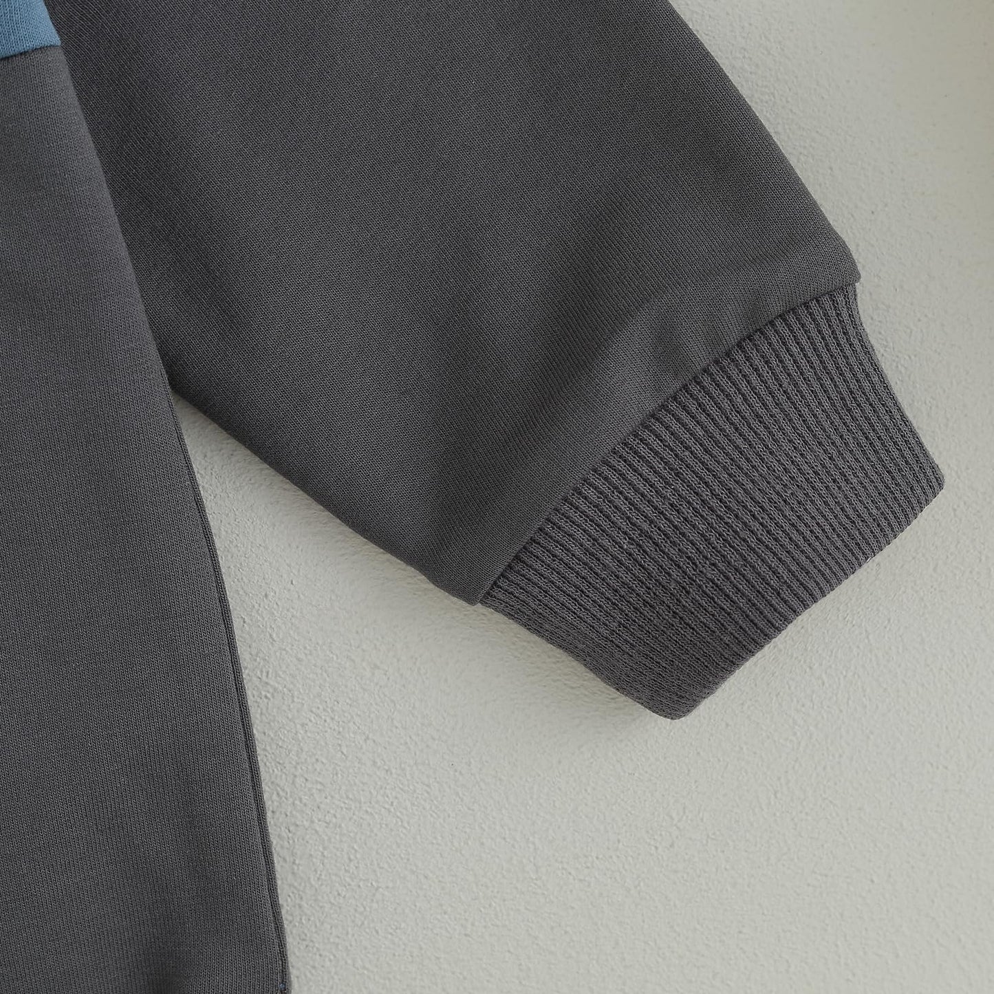 Kupretty Conjunto de sudadera de manga larga con bloques de color y pantalones deportivos para bebé niño