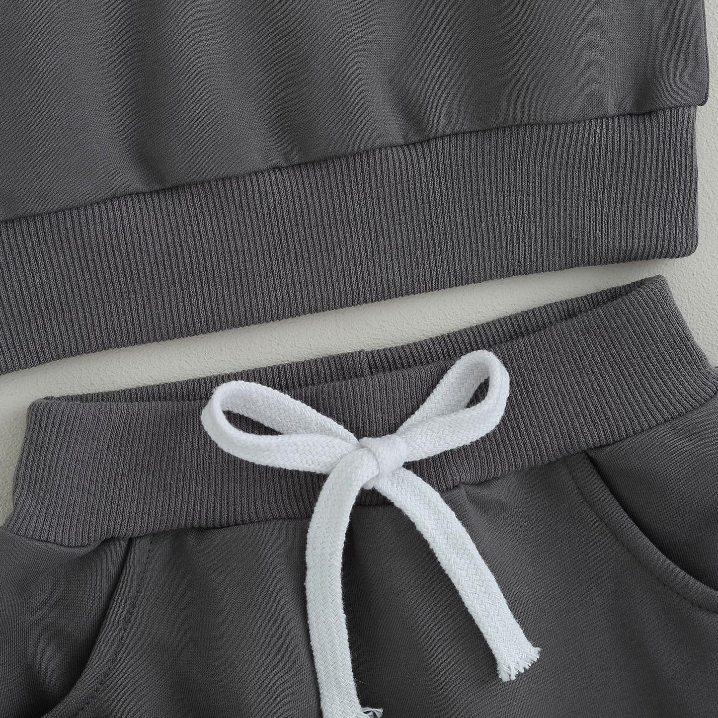Kupretty Conjunto de sudadera de manga larga con bloques de color y pantalones deportivos para bebé niño