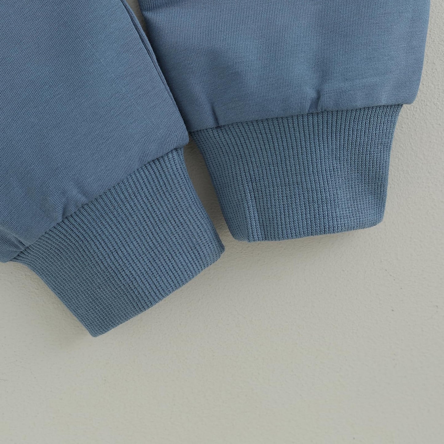 Kupretty Conjunto de sudadera de manga larga con bloques de color y pantalones deportivos para bebé niño