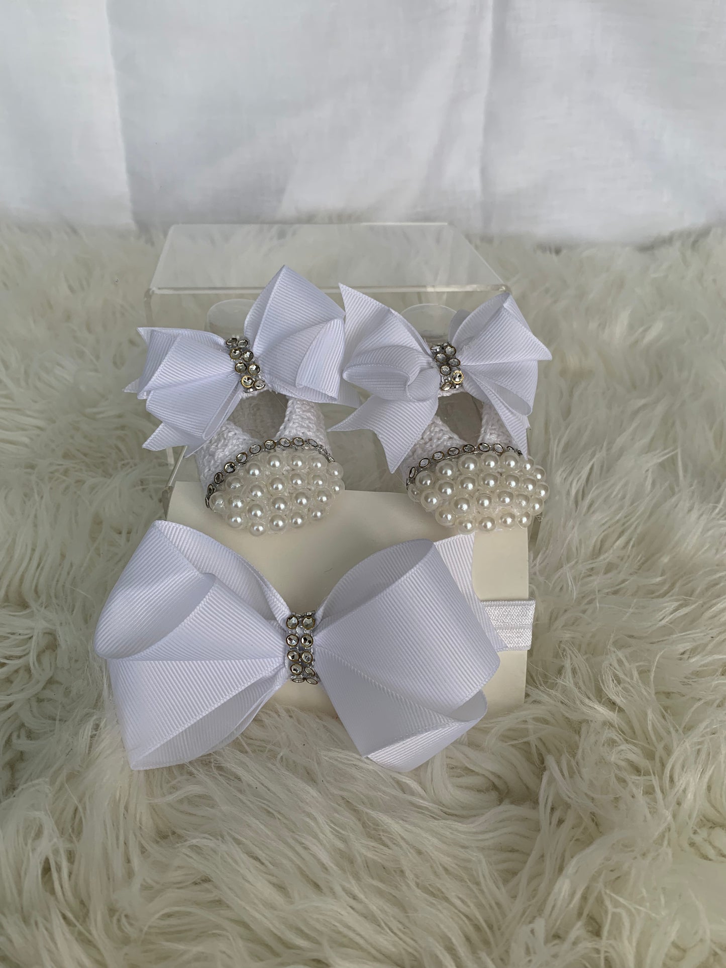 Conjunto de Lazos y Sandalias para niña
