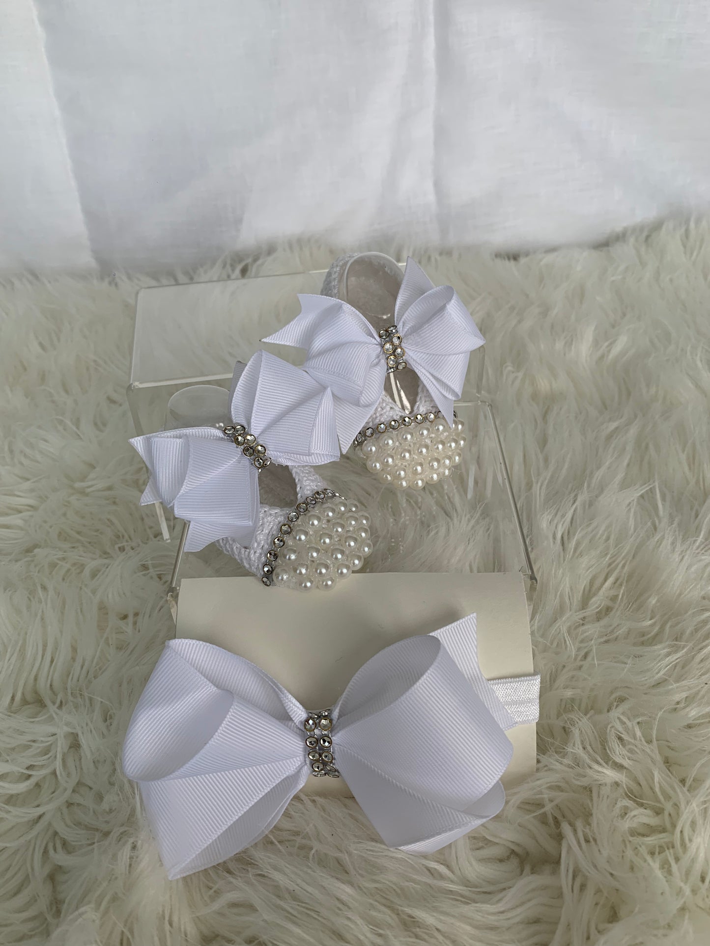Conjunto de Lazos y Sandalias para niña