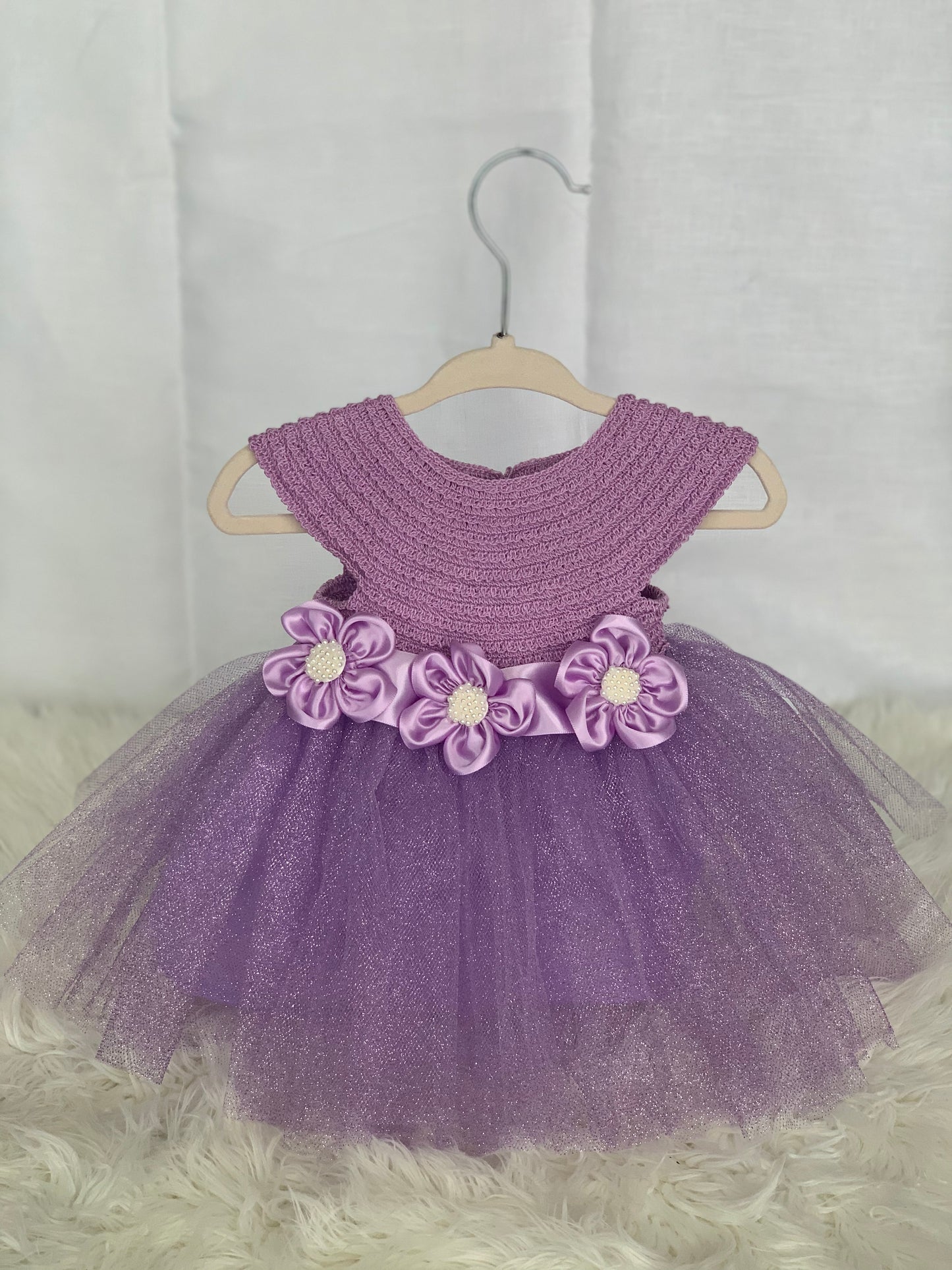 Traje para niña hecho a mano.  Dede 0-12 meses